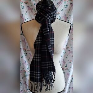 EUC Vintage Burberry Black & Red Nova Wool Unisex Prep Casual Winter Snow Scarf